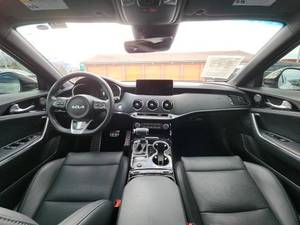 PLEINE OPTION Voiture d'occasion 2023 Kia Stinger GT line Top Europe Import Voiture d'occasion avec conduite à gauche/droite avec livraison rapide Véhicule disponible - Product Image 6