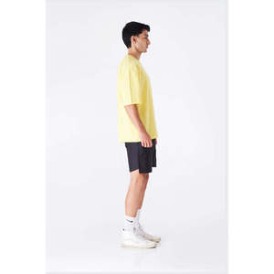 Camiseta extragrande para hombre para un aspecto moderno - Product Image 2
