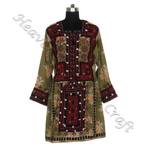 BDR068 Vintage brodé Kutchi fait à la main robe Vintage bohème du fournisseur indien Vintage broderie à la main bohème - Product Image 3