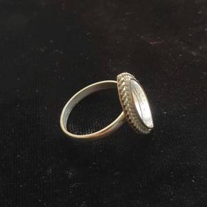 Anillo de Compromiso Semimontado con Engaste de Copa y Bisel Marquise, Plata de Ley 925 Maciza Chapada en Oro de 14k, Banda Sencilla para Mujer - Product Image 3