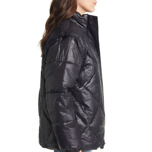 Veste matelassée pour femmes au design personnalisé Vêtements décontractés confortables Tissu imprimé tricoté du Pakistan Meilleur matériel en vente - Product Image 2