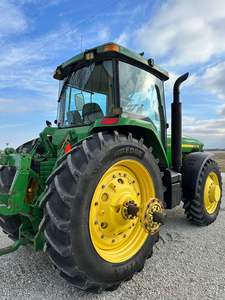 Asequible 4X4 Johnn-Deere 6130R Modelo de tractor para la venta/130 Tractor multifuncional con aire acondicionado y cabina a precios baratos - Product Image 5