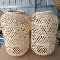 Prix ​​bas pour l'achat en gros de lanternes en rotin écologiques faites à la main, bougeoirs en bambou et en osier, style européen pour la maison, Pâques
