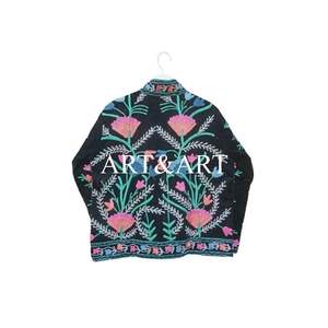 Veste courte d'hiver pour femme, 100% coton, broderie florale Suzani, écologique, matelassée, fabriquée à la main en Inde, tissu respirant - Product Image 6