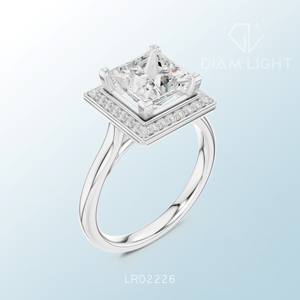 แหวนเพชรทรงเจ้าหญิงแบบคลัสเตอร์ ดีไซน์ระยิบระยับ ได้รับการรับรองจาก IGI เหมาะสำหรับงานแต่งงาน งานหมั้น และงานเฉลิมฉลอง ผลิตตามสั่งอย่างประณีต - Product Image 6