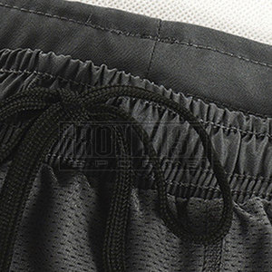 Pantalones cortos de gimnasio de secado rápido transpirables de alta calidad para hombres Pantalones cortos de entrenamiento personalizados para Fitness y entrenamiento Diseño elegante de la calle principal - Product Image 2