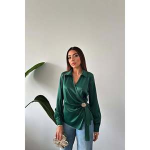 Blusa de Satén con Detalles de Botones Esmeralda - Esmeralda - Product Image 1
