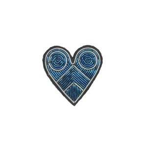 Broche de pedregal con cuentas y logotipo personalizado, insignias de seda India bordadas a mano, alfileres decorativos, alfiler de seguridad de alambre de lingote tradicional - Product Image 6