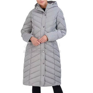 Nouvelle conception Logo personnalisé couleur femmes longue veste rembourrée en coton hiver fabriqué au Pakistan - Product Image 1