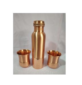 Botella de agua de cobre hecha a mano de 500ml con agarre ergonómico para un fácil manejo y mantenimiento de la frescura durante todo el día - Product Image 2