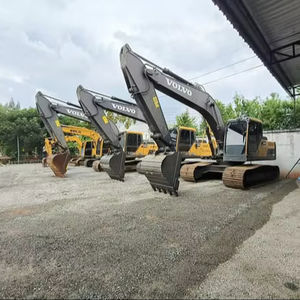 Excavadora Compacta VOLVO EC200D de 20 Toneladas con Motor y Capacidad de Cucharón de 0.8m - Product Image 1