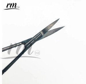 Tijeras Profesionales RMI Extra Afiladas para Recortar Cejas, Color Negro Plasma de Alta Calidad - Product Image 4