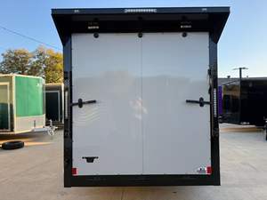 Semi-remorque fourgon sec de haute qualité pour le transport de marchandises en vrac, type Great Dane - Product Image 2