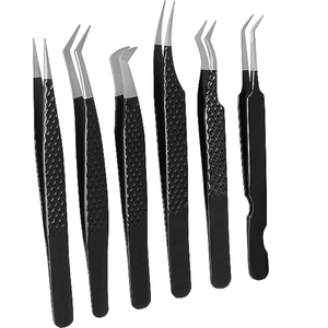 Pince à cils biseautée en acier inoxydable pointe pointue avec poignée antidérapante texturée pour une application régulière des cils - Product Image 2