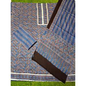 Tissu de Robe Formelle en Soie Modale Imprimé à la Main Ajrakh pour Femme – Respirant, Infroissable, Silhouette Trapèze, Naturel - Product Image 1