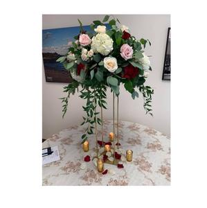 Centro de mesa de boda de hierro decorativo estilo viintage para una decoración de mesa de recepción de boda elegante y elegante - Product Image 1