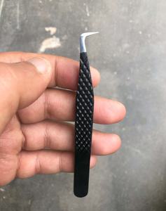 Pinzas de punta de fibra de extensión de pestañas de volumen con logotipo personalizado con etiqueta privada colgante fabricante profesional de pinzas para pestañas - Product Image 2