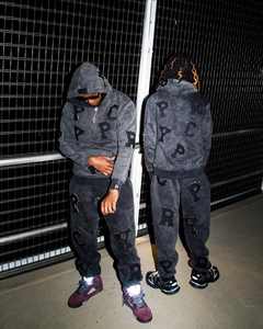 Vente en gros Sweatshirts et sweatshirts en polyester vierges de haute qualité brodés délavés à l'acide surdimensionnés unisexes - Product Image 2