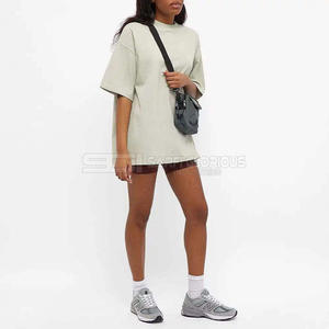 Camiseta básica informal de algodón para mujer, de manga corta, cómoda, transpirable, de ajuste relajado, sencilla, esencial para el verano, moderna, para uso diario. - Product Image 2