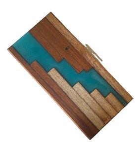 Bandeja de servicio de buena calidad superventas bandeja plana de resina y madera plato de servicio hecho a mano de madera de acacia con mango de metal para el almuerzo - Product Image 4