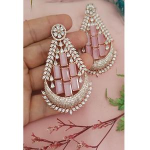 Boucles d'oreilles de luxe en zircon plaqué argent, bijoux de mode pour femmes, pour les occasions spéciales, les mariages et les cadeaux - Style Bollywood - Product Image 1