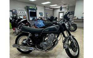 Genuine 100% 2025 Yamaha SR400 Sportbikes Premium Motocicletas Ofrecido - Product Image 2