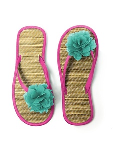 New Trending Home Indoor <b>Slippers</b> Autumn Seagrass Water Hyacinth with Straw Plush Mesh Canvas <b>Fur</b> Platform Summer Natural Color - Product Image 5