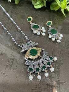 Hermoso conjunto de joyas para mujer, elegante collar tradicional con pendientes a juego, ideal para bodas, fiestas y uso festivo - Product Image 2