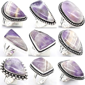 แหวนพลอยสีเงิน925ละเอียดจำนวนมากพร้อมพลอยอเมทิสต์หินเหลี่ยมเพชรพลอยธรรมชาติการตั้งค่าฝาแบบพรีเมี่ยมสำหรับงานแต่งงาน - Product Image 2