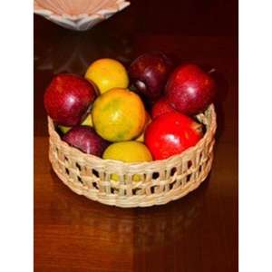 Panier organisateur en rotin naturel avec un tissage minimaliste et propre pour un style d'intérieur chic et un arrangement de pièce soigné - Product Image 2