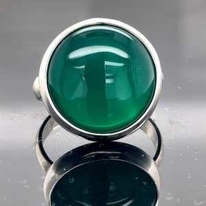 แหวนเงินสเตอร์ลิงทรงกลมกว้าง18มม. 925สีเขียวมรกตตั้งมาตรฐาน igci สำหรับงานแต่งงาน - Product Image 1