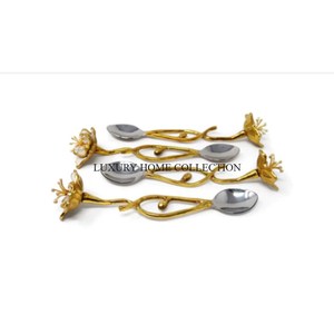 Ensemble de couverts en métal élégant pour cuisine moderne avec un style sophistiqué et une construction en acier inoxydable de haute qualité - Product Image 6