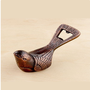 Abridor de Botellas de Cerveza de Aluminio Fundido Ecológico con Diseño de Pájaro Plateado Antiguo de Chaman India - Product Image 3