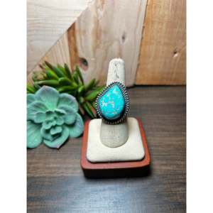 Antionette Martinez Royston Dainty <b>Statement</b> <b>Ring</b> Turquoise & Sterling <b>Silver</b> Natural Stone Platinum Size 7.25 Everyday Wear - Product Image 1