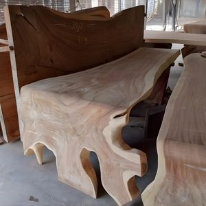 Mesa de Comedor de Lujo de Madera Maciza con Borde Natural, Tabla de Madera de Suar Hecha a Mano, Muebles de Comedor Rústicos para Uso en Villas y Hoteles - Product Image 1