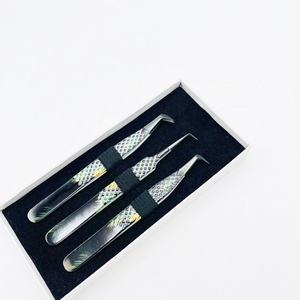 Pince à épiler en acier inoxydable à 45 degrés avec pointe en fibre Thème forêt Extension de cils enduits en papier Pince à épiler à forte tenue - Product Image 3