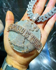 Pendentifs et breloques de luxe unisexe 2024 en argent sterling 925, style hip-hop, personnalisables, avec moissanite taille brillant VVS et placage or glacé - Product Image 1