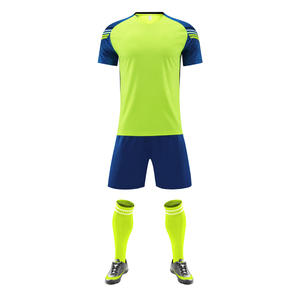 Servicio OEM al por Mayor, Fabricante de Uniformes de Fútbol, Jersey y Pantalones Cortos Ligeros de Secado Rápido con Protección UV, Personalización de Marca para Equipos, Venta al por Mayor - Product Image 2