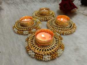 Soportes de luz de té Cuentas de metal hechas a mano Elegante boda india Templo Diwali Decoración Kundan Vela Diya Return Regalos Mesa - Product Image 4