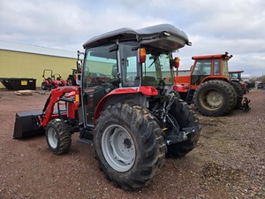 Tractor Agrícola Massey Ferguson Rojo 4x4 con Cargador Frontal, Máquina Agrícola Multifuncional con Motor de 50HP Automático - Product Image 2