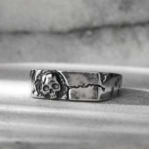 Jeulia Sterling Silver Vintage <b>Skull</b> Inlay Fashion Band <b>Ring</b> - Product Image 4