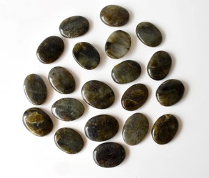 Nouvel Arrivage Pierre de la Lune Ovale Couleur Naturelle et Labradorite, Pierres de Soin Feng Shui pour Décoration, Cadeaux et Pierre de Poche - Product Image 2