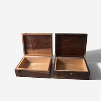 Grande boîte d'emballage décorative en bois avec couvercle à charnière et clé de verrouillage par artisanat en croissant