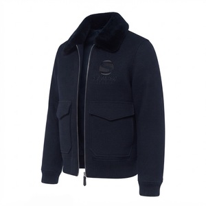 Chaqueta Bomber de Lana Azul Marino con Cuello de Piel Sintética, Logotipo Deportivo Bordado, Chaqueta Varsity con Cierre, Chaqueta Letterman Vintage Personalizada OEM - Product Image 3
