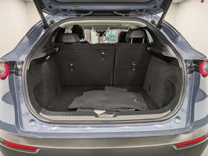 Mazda CX-30 Premium AWD 2020 d'occasion, en parfait état, faible kilométrage, en stock, offert à un prix incroyable - Product Image 2