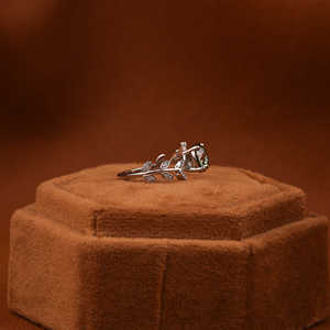 Anillo de propuesta de diseño floral de moda para mujer con diamante de laboratorio de lujo verde redondo 14K oro sólido chapado en oro certificado GRA - Product Image 5