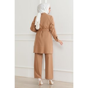 Ensemble décontracté mi-longue avec détails boutonnés, couleur beige 19223 - Product Image 4