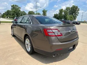 Ford Taurus SEL 2016 - Product Image 3
