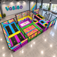 Équipement de parc de trampolines intérieur commercial avec parcours Ninja, fosse à mousse et mur d'escalade pour enfants et adultes, solution clé en main OEM 10