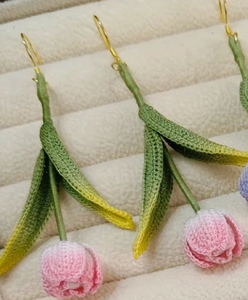 Pendientes de Ganchillo Personalizados DMC Tulipán, Joyas de Ganchillo con Micro Gancho, Pendientes Colgantes Florales, Joyería Floral, Mini Pendientes de Ganchillo para Boda, Regalo - Product Image 2